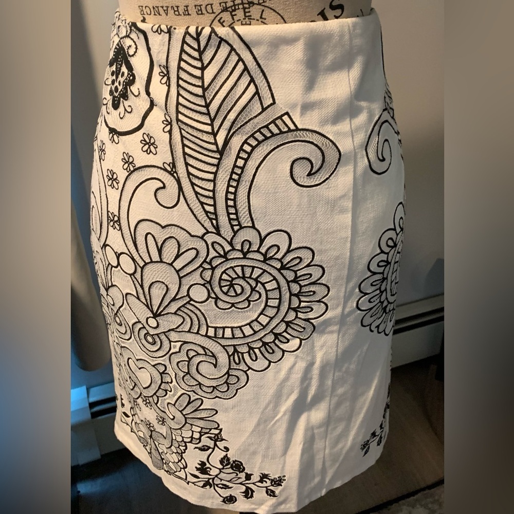 New York & Company Skirt